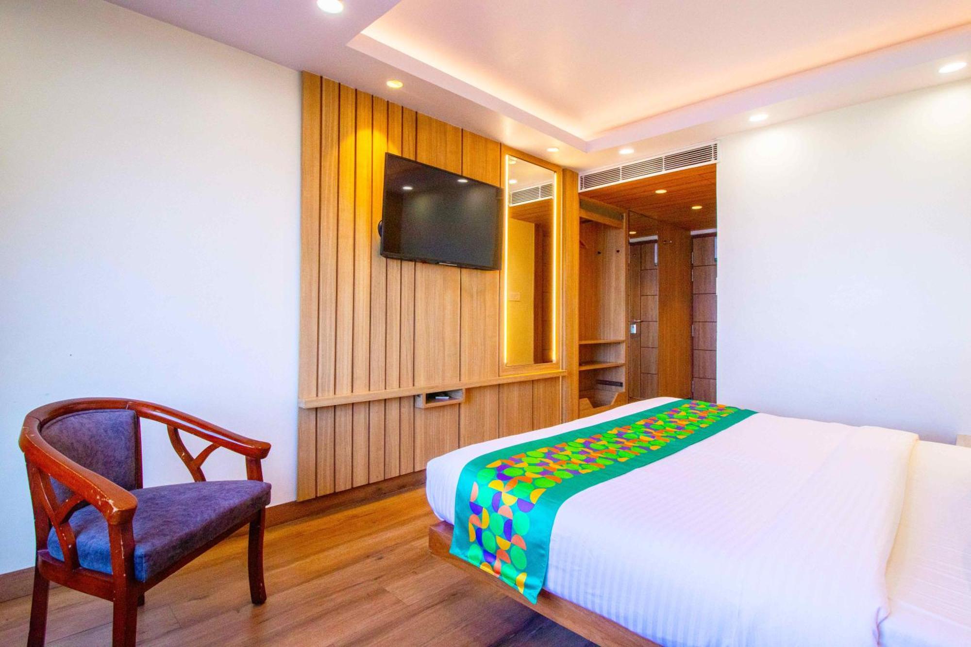 Treebo Varuna With Mountain View Shimla Exterior photo